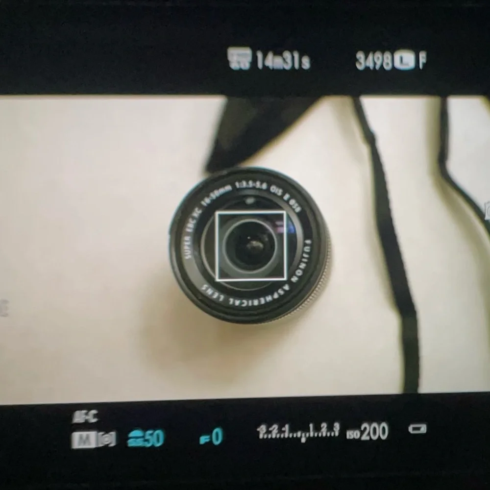 Fuji XT10 with 2 Straps, charger, 5x Batteries, 2 lenses!